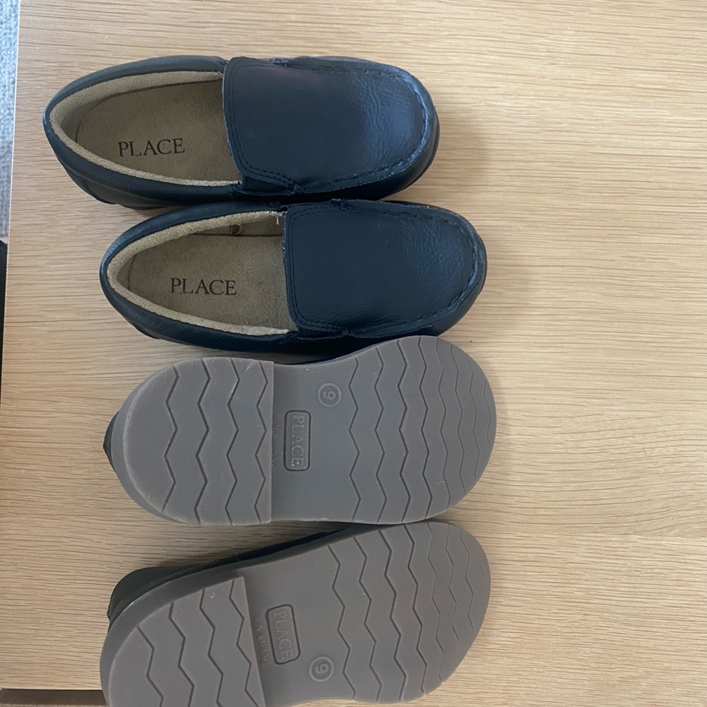 Children’s Place size 9 boys black dress shoes